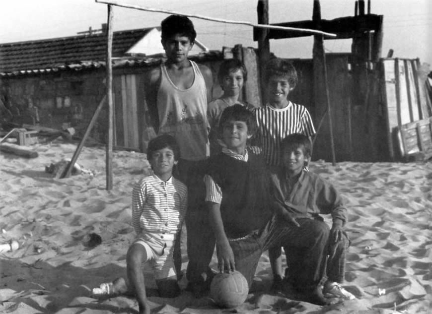 Au bord du Douro: les enfants de Porto (На берегах реки Дору: дети Порто)