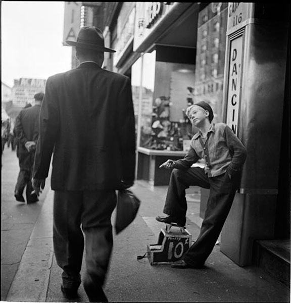 Mickey, the shoeshine boy (Микки, чистильщик обуви), 1947