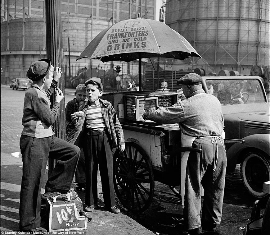 Street meat (Уличная еда), 1947