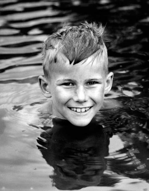 Portrait of a boy swimming in a river (Портрет мальчика, плавающего в реке), 1930-1940s