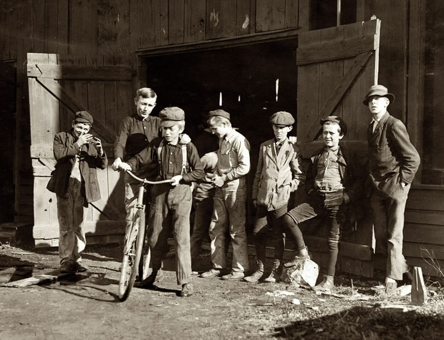 Bottle Break (Бутылочный перерыв), 1909