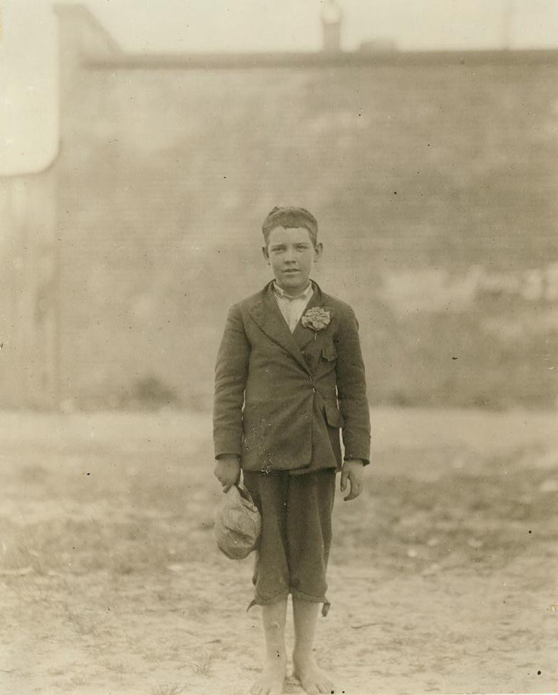 A young mill worker, who in six months' time worked in 4 or 5 mills--getting the roving habit early (Юный фабричный рабочий, который за шесть месяцев успел поработать на 4 или 5 фабриках, рано приобретя привычку к частой смене работы), 1913