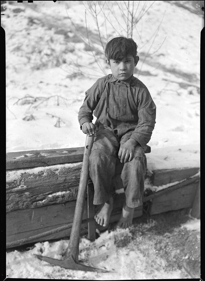 Mexican miner's child (Мексиканский шахтёрский ребёнок), 1936