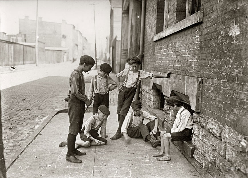 Our Gang - Game of craps (Наша компания - игра в кости), August 1908