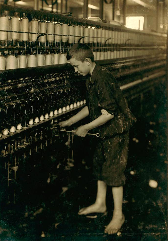 Cleaner and Sweeper, Full-Length Portrait, Spinning Department (Уборщик и подметальщик, портрет в полный рост, отдел намотки), July 1916 