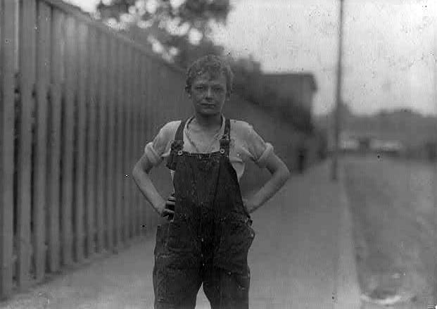 Young worker in Merchants Mill (Юный работник Мерчантс-Милл), June 1916