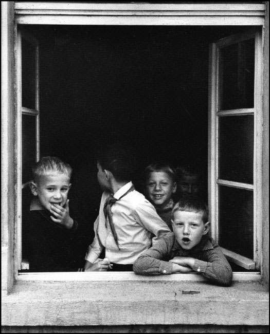 Children in East Berlin (Дети Восточного Берлина), 1964 Berlin, Germany