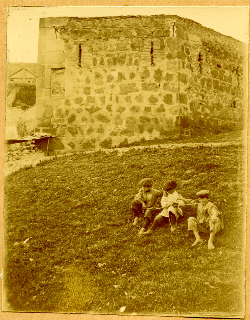 Torreón pentagonal junto a la Puerta del Vado (Пятиугольная башня рядом с Пуэрта-дель-Вадо)