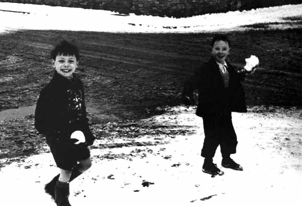 Two Boys with Snowballs (Мальчики со снежками), 1955