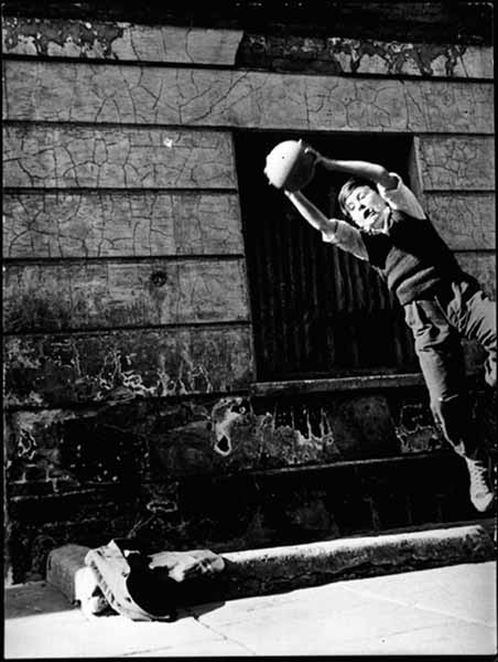 Footballer Jumping (Футболист в прыжке), 1957