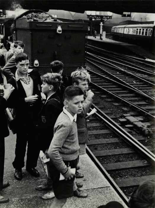 Train Spotters (Наблюдающие за поездами), 1957