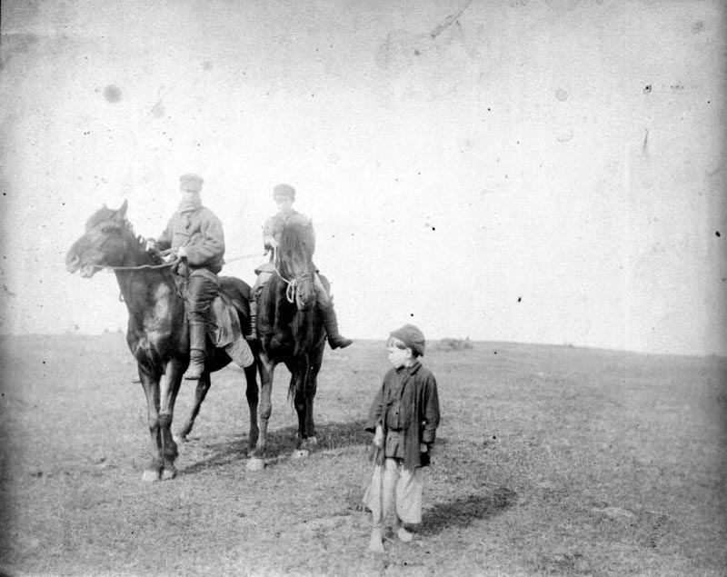 Крестьянский мальчик и два всадника (Peasant boy and two horsemen), 1910-1915