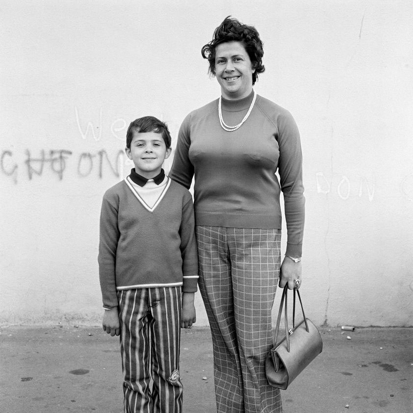 Mother and son; Susie and Peter Gatesy (Мать и сын; Сюзи и Питер Гэтеси), 1974