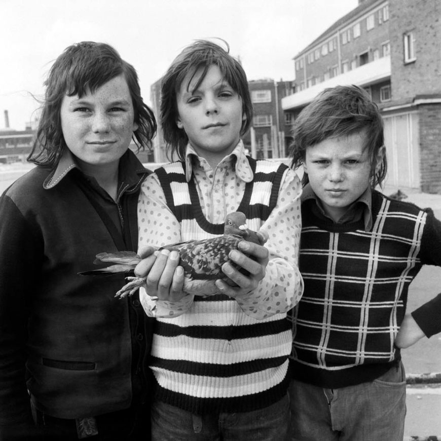 John Payne, Aged 12, with Two Friends and his Pigeon (Джон Пэйн (12) и два его друга с голубем), 1974