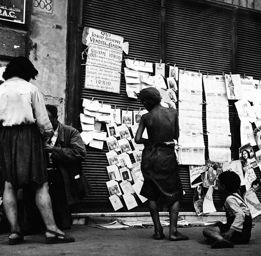 Boys and newspapers (Мальчики и газеты), July 1944