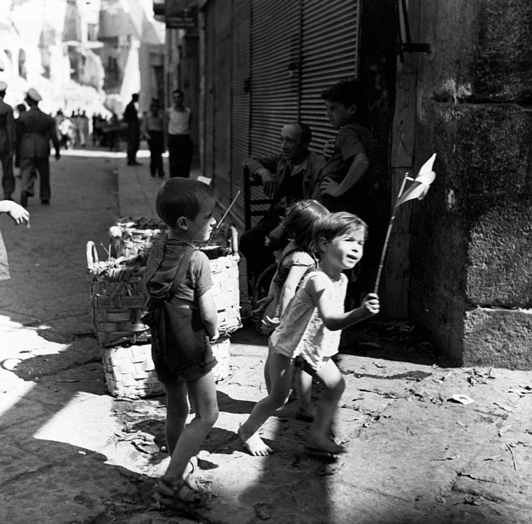 Children In Naples (Дети в Неаполе), August 1944