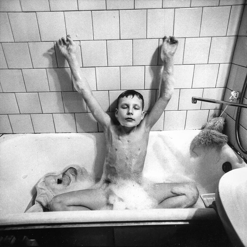 Саша в ванной (Sasha in bathtub), 1997