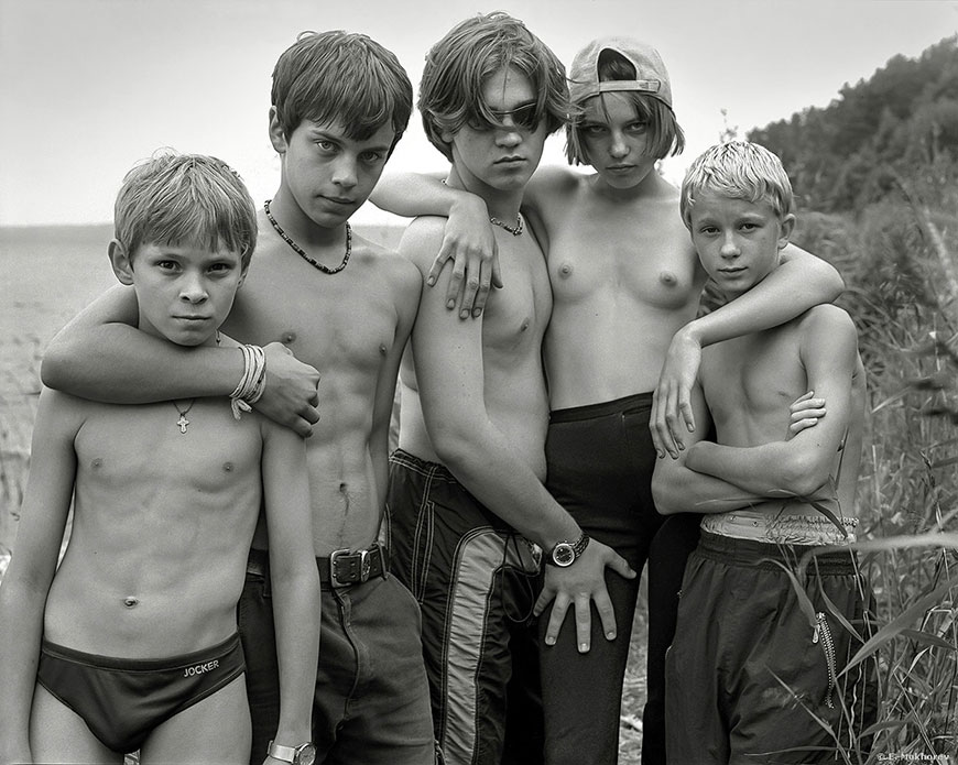 Андрей, Сергей, Андрей, Настя и Роман. Подростки у озера (Teens at the lake), 2001