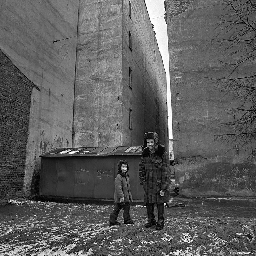 На Петроградской стороне (At the Petrograd side), 1990