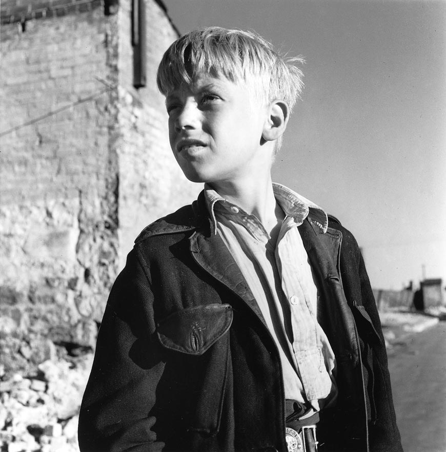 Surry Hills boy I (Мальчик из Сарри-Хилл I), 1948