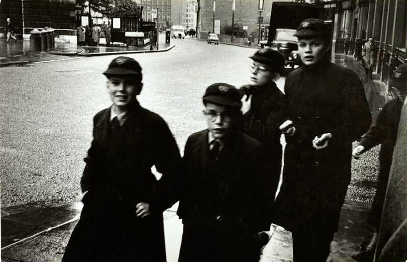 Écoliers, South Kensington (Школьники, Южный Кенсингтон), 1958