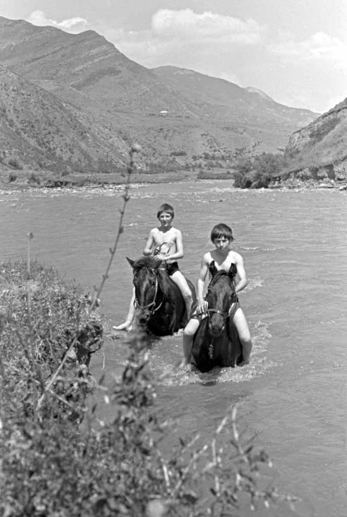 Река Аргун, Итум-кале, Чечня (River Argun, settlment Itum-Calle, Chechnya), 1977