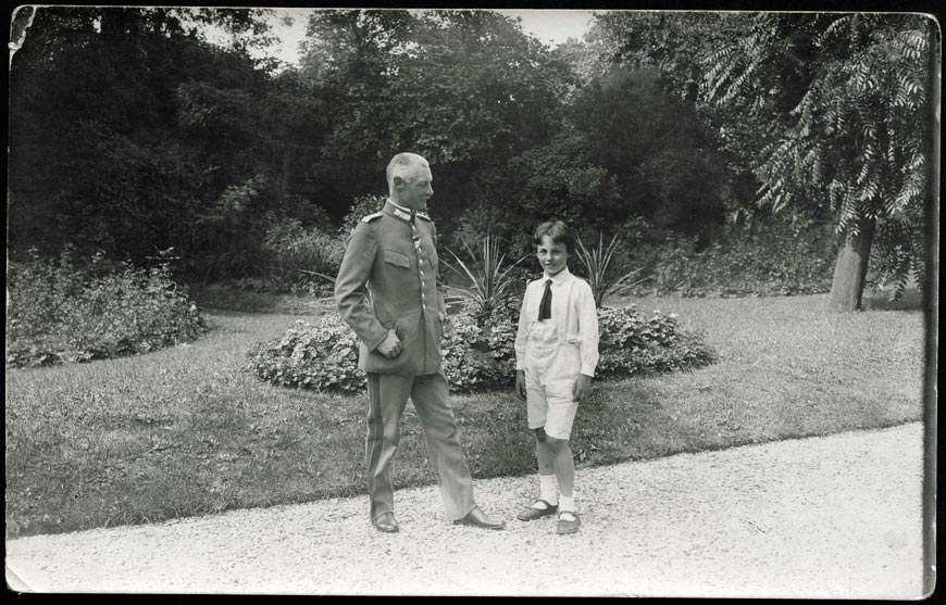 Crown Prince Ruprecht of Bavaria with a boy (Наследный принц Рупрехт Баварский с мальчиком), 1910s