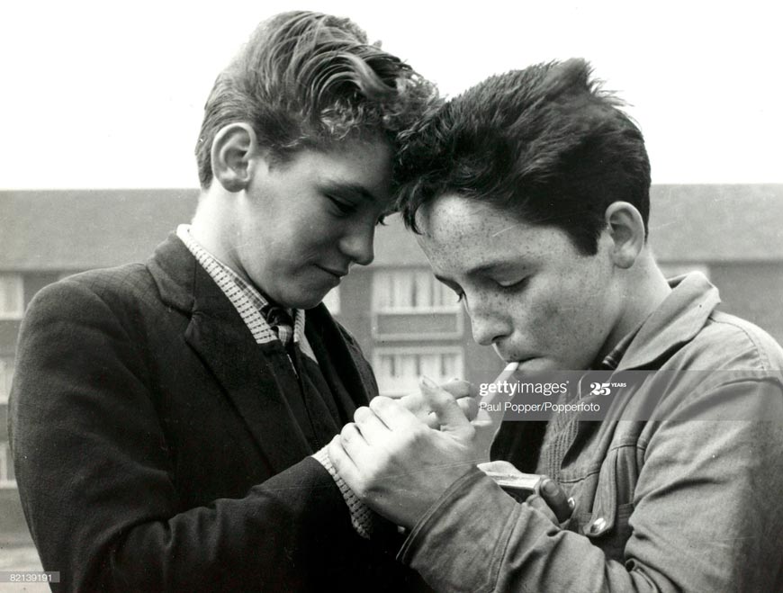 Two smoking boys (Два курящих мальчика), March 1962