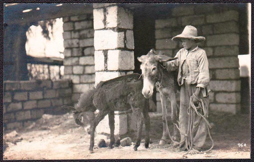 [barefoot Mexican boy with a donkey / босоногий мексиканский мальчик с ослом]