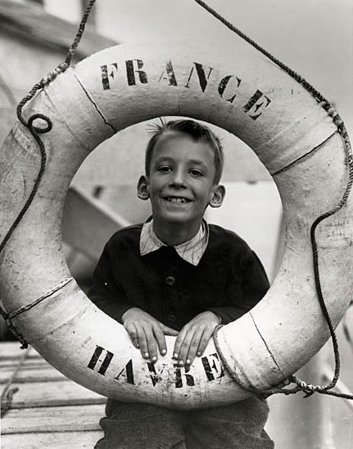 Passenger aboard the S.S. France ship (Пассажир французского парахода)