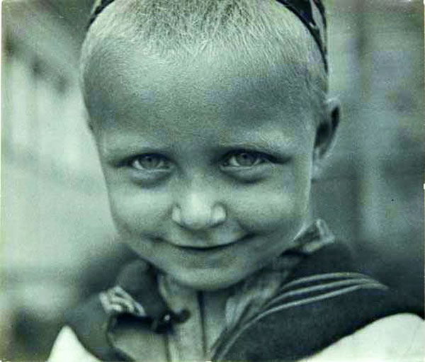 Пopтpeт мaльчикa (Portrait of a young boy), 1930