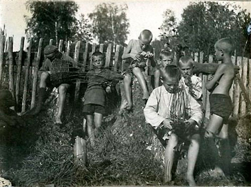 Загорский городской пионерлагерь (Сity pioneer camp in Zagorsk), 1937