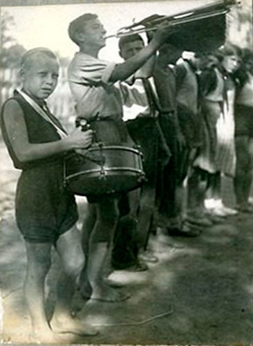 Загорский городской пионерлагерь (Сity pioneer camp in Zagorsk), 1937