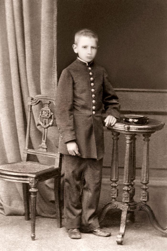 Виктор Васильевич Кикин, 10 лет, гимназист 1-го класса Нижегородской гимназии (Victor Vasilyevich Kikin, 10 years old, gymnasium student of the 1st grade of the Nizhny Novgorod gymnasium), 1875-1876