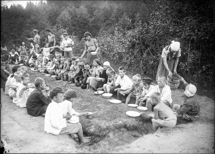 Пионерлагерь (Pioneer camp), 1923