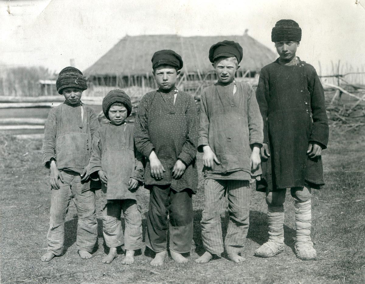 Мальчики в будничной одежде (Boys in casual clothes), 1910