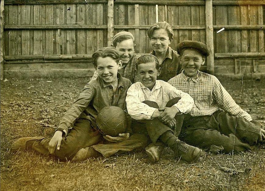 «Великолепная пятерка футболистов» ('The Magnificent Five of Footballers'), июль-август 1940