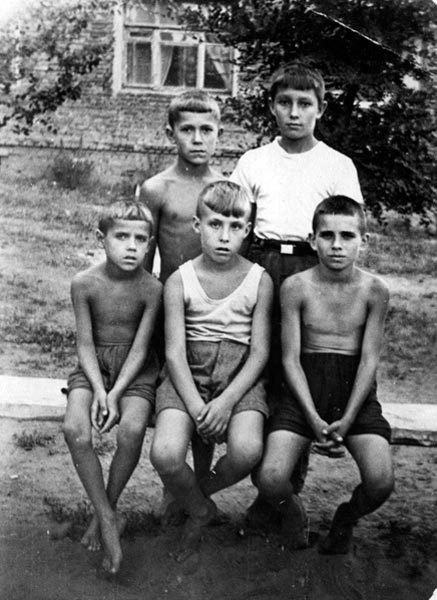 Мальчишки (Boys), 1947