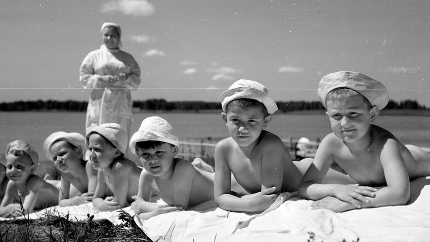 Дети горняков (Children of miners), 1953