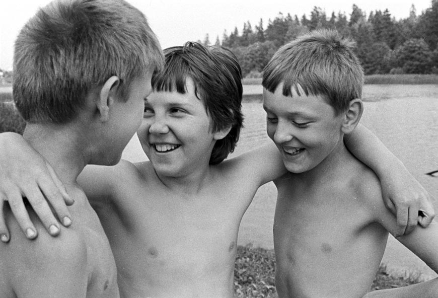 На отдыхе в пионерском лагере (On rest at a pioneer camp), 1979