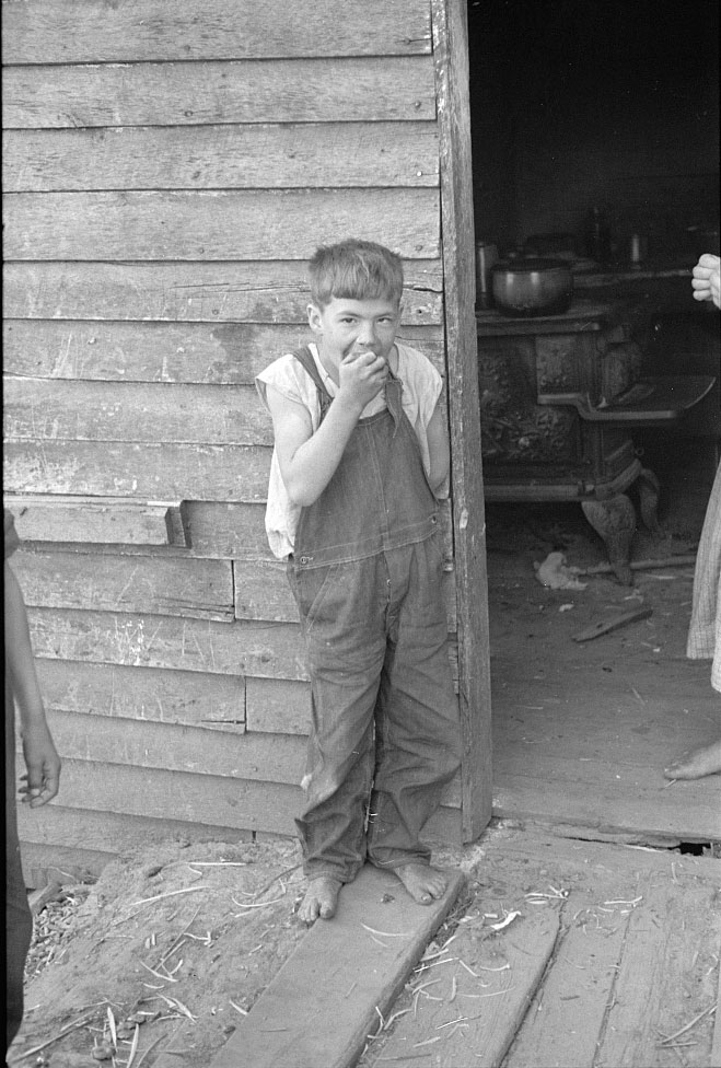 Half-wit Corbin Hollow boy (Слабоумный сын Корбина Холлоу), Oct.1935