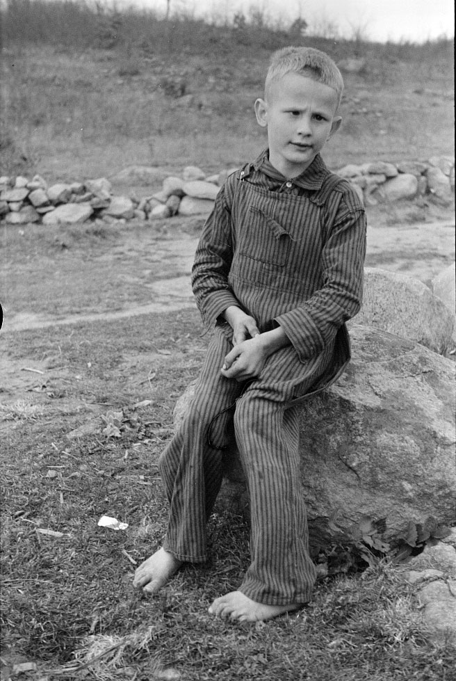 One of the Corbin children (Один из детей Корбина Холлоу), Oct.1935