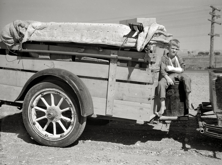 Drought refugees from North Dakota in Montana (Беженцы от засухи, из Северной Дакоты в Монтану), July 1936