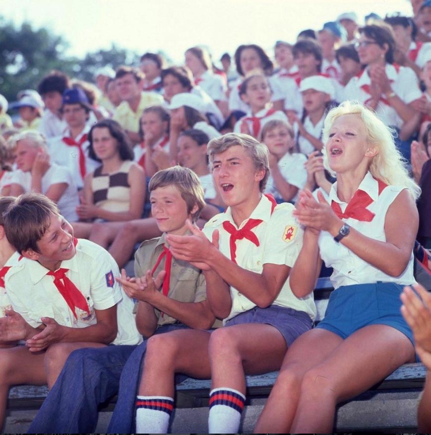 из серии «Пионерский лагерь "Артек"» * from series «Peoneer camp "Artek"» (1970-е)