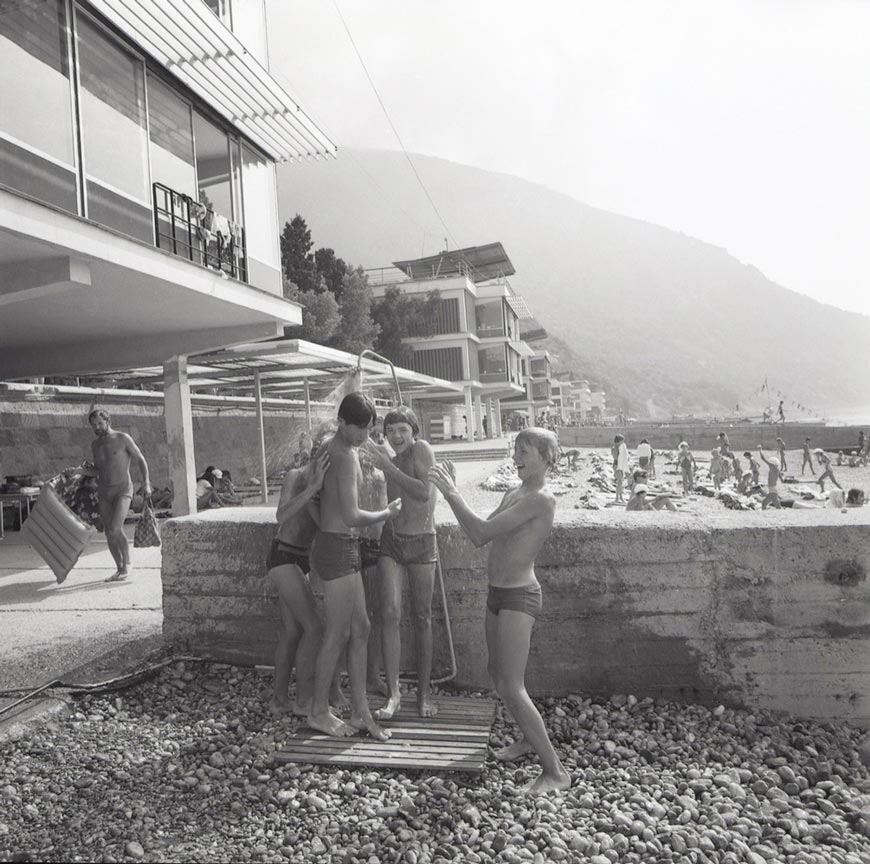 из серии «Пионерский лагерь "Артек"» * from series «Peoneer camp "Artek"» (1970-е)