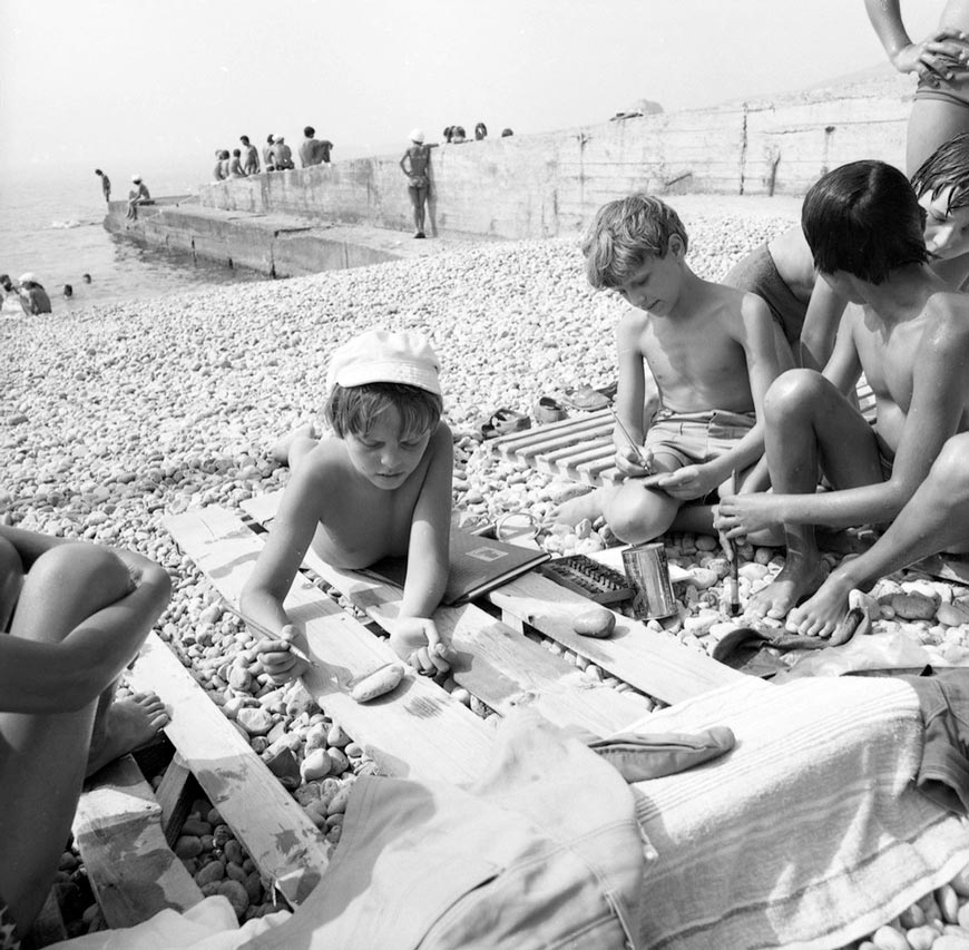 из серии «Пионерский лагерь "Артек"» * from series «Peoneer camp "Artek"» (1970-е)