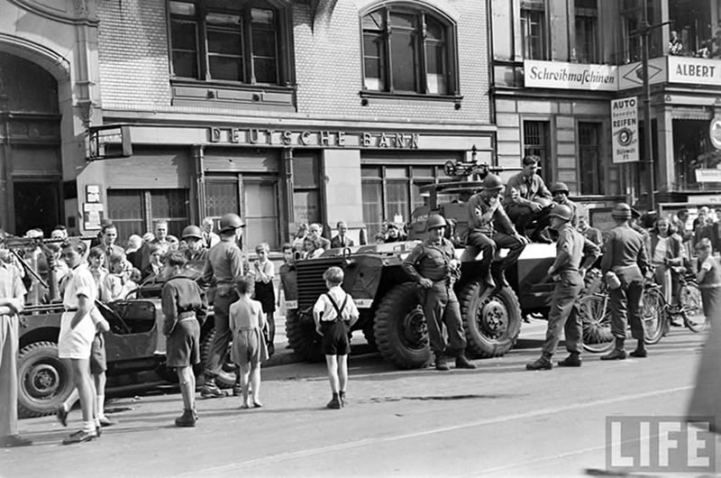 Berlin Communist Rally (Берлинское коммунистическое собрание), October 1946