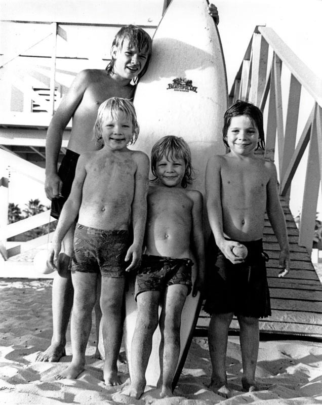 Thrift family, surf photo (Семья Трифт, фото серфинга), 1978