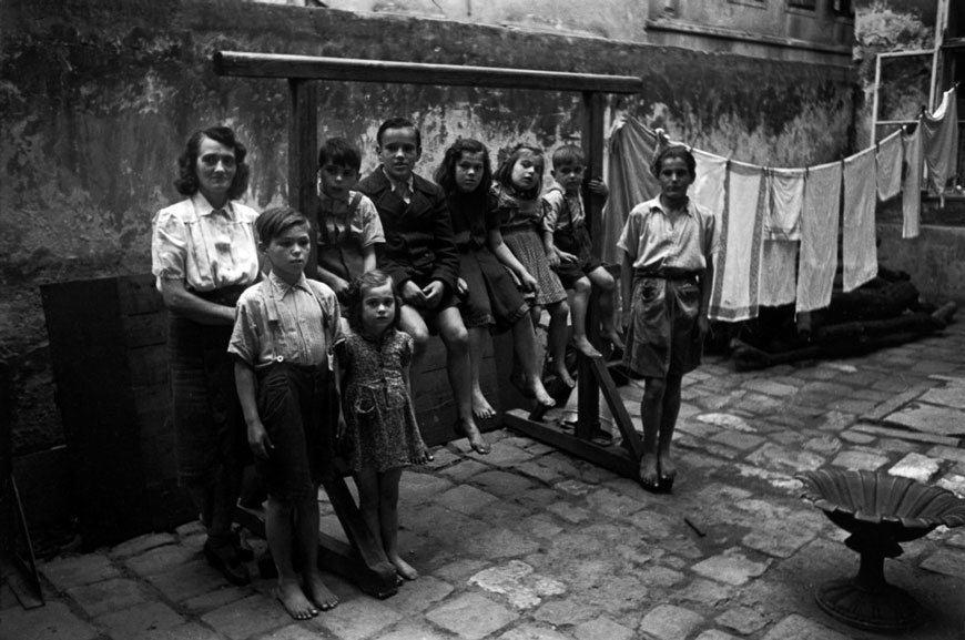 Portrait of a family (Семейный портрет), 1948