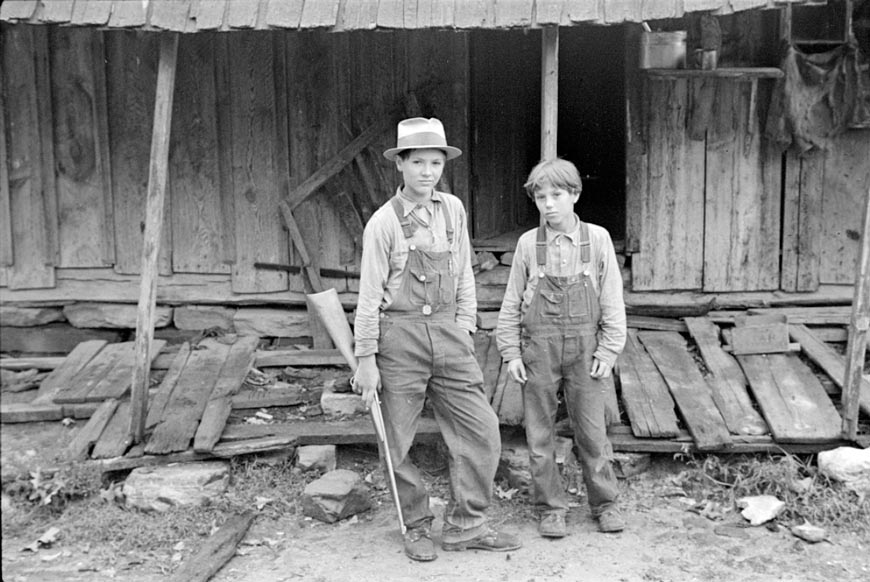 Children of Sam Nichols, Arkansas tenant farmer (Дети Сэма Николса, Арканзаского фермера-переселенца), 1935